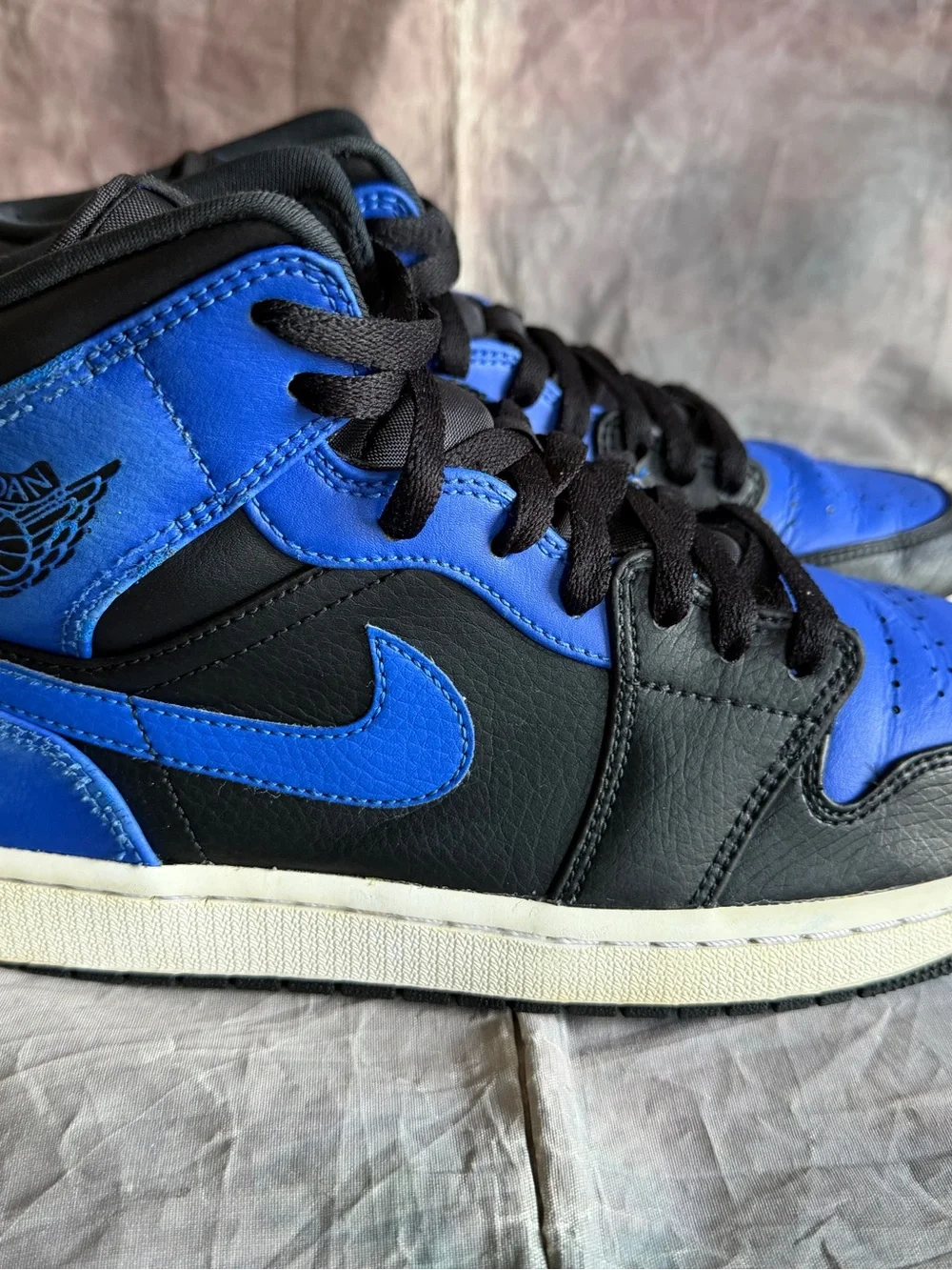 Nike Air Jordan 1 Mid Hyper Royal size 10